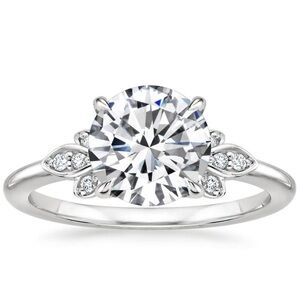 Elegant Silver Women's Ring